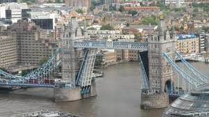 Urbanest tower bridge is located in the heart of the historic city of london. Fys1gzmxku2iem