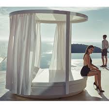 Best round outdoor daybed with canopy of 2021. Vondom Vela Canopy Outdoor Daybed Round Homeinfatuation Com