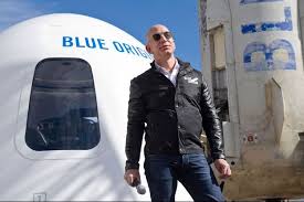Jul 01, 2021 · une femme de 82 ans, wally funk, accompagnera jeff bezos dans l'espace à bord d'un vol de sa société blue origin le 20 juillet, devenant ainsi la personne la plus âgée à voyager dans l. Jeff Bezos Et Son Frere Vont Aller Dans L Espace Le 20 Juillet