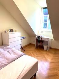 Wohnung nahe u3 station, auch als wg geeignet. 1 Zimmer Wohnung Zu Vermieten Chorherrstrasse 6 81667 Munchen Haidhausen Mapio Net