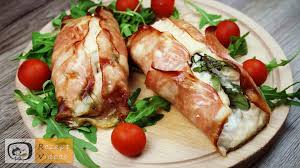 Mit Feta Und Rukola Gefullte Hahnchenbrust Roulade Im Schinkenmantel Rezept Mit Video Rezept Rezepte Gefullte Hahnchenbrust Hahnchenbrust