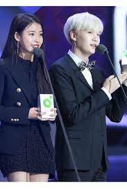 mv iu(아이유) _ eight(에잇) (prod.&feat. Pin By Yun Haeri O Brian On Iu Suga Suga Selebritas Foto Perkawinan