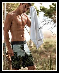 Costume intero grigio con costumi calzedonia 2014: Costumi Da Bagno Uomo 2016 Calzedonia Goldenpoint E Yamamay