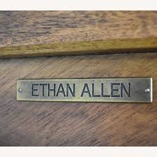 Ethan Allen Upton Pedestal Table