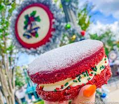 Disneyland Christmas Desserts 2021 Photos And Reviews All The 2021 Holiday Treats In Walt Disney World The Disney Food Blog