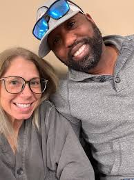 I am beyond proud of my husband @itstomleeds recovering from a broken  foot/surgery for the 3rd time in 3.5 years. Tbh the physical pain has been  the tip of iceberg and all