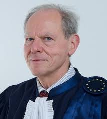 Debating Mind and Rights