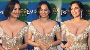 Find sonakshi sinha latest news, videos & pictures on sonakshi sinha and see latest updates, news, information from ndtv.com. Sonakshi Sinha Gorgeous Looks On Ramp Walk Of Streax Professional Launch Of Collection Retro Youtube