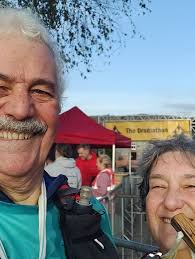 We've got hills we gotta slay so we're going to run, run, run every day!  This weekend, wherever the racing WERRs were to be found, the terrain was  undulating to say it