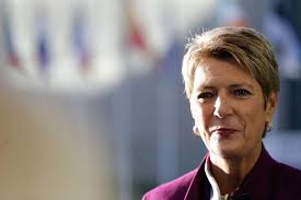 Nouvelle dynamique: Karin Keller-Sutter a la tête qui dépasse un peu trop