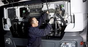 Expert recommended top 3 car repair shops in san diego, california. Mobile Truck Trailer Repair Calgary 24 7 Emergency Roadside Assistance