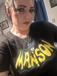 Kira Bruce's Instagram, Twitter & Facebook