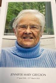 Jennifer Gregson's Instagram, Twitter & Facebook