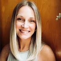 Emma Desrosiers's Instagram, Twitter & Facebook