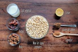Ingredients Du Cheesecake Cru Noix De Cajou Noix Dattes Lait Vegetal Citron Sucre De Canne Cannelle Dattes Recette Dessert Recettes Sucrees