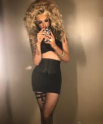 Ich gehe jetzt aufs klo und ziehe mich ein bisschen aus. Katy Bahm Mini Skirts Fashion Leather Skirt