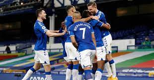 Wins over chelsea, leicester and now arsenal have lifted them into second in the table, while we languish in 15th, looking over our. Everton 2 1 Arsenal Gunners Struggle As Ancelotti S Men Move Up To Second Football365