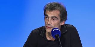 Raphaël enthoven est né le 9 novembre 1975 à paris. Raphael Enthoven The Reality Is Too Complex To Undergo A Grid In Black And White Teller Report