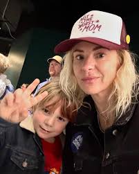 Beth Doyle (@bethdoylehair) • Instagram photos and videos