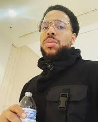 Deondrick Patterson's Instagram, Twitter & Facebook