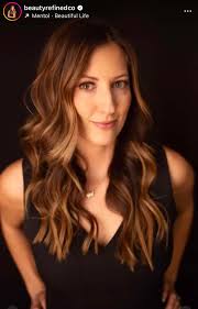 Where are we Wednesday……..enjoying our glowing skin with Kristin Settles!  Imagine being able to pamper yourself and enhance your natural beauty  without ever having to leave the comfort of your own space.