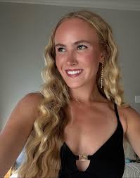 Lilly Walters (@lillyywalters) • Instagram photos and videos