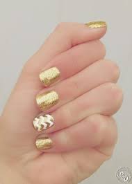 Uñas acrílicas paso a paso. Unas Acrilicas Rosas Con Dorado Decorados De Unas