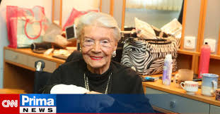 Here she remembers her time in the 3rd reich and recollects what she has witnessed back then. Fn190clemnmzkm