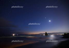 星と月あかりと漁火の浜辺 写真素材 [ 4650815 ] - フォトライブラリー photolibrary