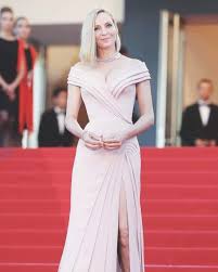 In fact, nena von schlebrugge was a very famous model in the '60s, and her pretty face repeatedly appeared in vogue and harper's bazaar. Uma Thurman Measurements Bio Height Weight Shoe And Bra Size