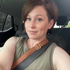 What are the prices for quartz countertops in Sterling Heights, Michigan?