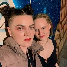 Siobhan Barrett's Instagram, Twitter & Facebook