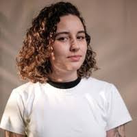 Sara Strauss's Instagram, Twitter & Facebook