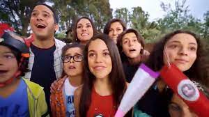 A place for fans of stuck in the middle to view, download, share, and discuss their favorite images, icons, photos and wallpapers. Stuck In The Middle S 3 E 11 Stuck With A New Squad Video Dailymotion