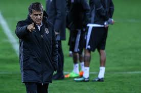 Şenol güneş , türk teknik direktör, kaleci mevkinde forma giymiş eski millî futbolcudur. Senol Gunes Ten Talisca Ya Vur Emri