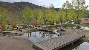Be aware also that there isn't a road all the way a round the edersee and it's quite a way round the kellerwald (also worth a visit including the national park centre) the dam itself. Aquapark Edersee Foto Bild Natur Landschaft Architektur Bilder Auf Fotocommunity