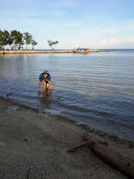 Berdasarkan data dari departemen dalam negeri republik indonesia, jumlah pulau di indonesia adalah 17.504 pulau. Pulaunya Seseorang Laki Laki Backpacker Jakarta