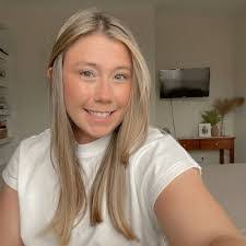 Claudia Dodson's Instagram, Twitter & Facebook