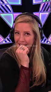 She’s so cute stawp 😩🥹 #lights #elliegoulding #fyp #viral #zyxcba  #foryoupage #trend