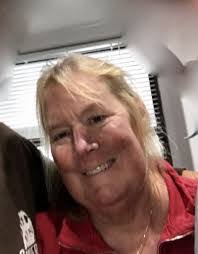 Tracy Devine's Instagram, Twitter & Facebook