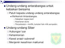 Dengan adanya uu tentang keselamatan kerja maka terlihat kejelasan tentang kewajiban pengurus (pimpinan tempat kerja) dan kewajiban pekerja dalam melaksanakan keselamatan kerja. Topik 29 Mematuhi Peraturan Dan Undang Undang Ppt Download
