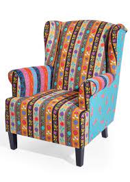 Sessel im floral design bunt. Ein Schmuckstuck Fur Das Wohnzimmer Der Farbenfrohe Ohrensessel Bunt
