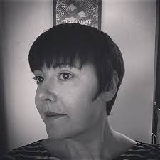 Video ukazuje prostříhané pixie účes.chcete vidět pixie střih? Uzivatel Dr Louise Platt Na Twitteru Growing Out Pixie It S Been About 3 Months Since My Last Haircut I Call This The Sally Bowles Phase Pixiehaircut Growingoutapixie Cabaret Https T Co Qjvpaj3wni Https T Co Mrdidjt9sx