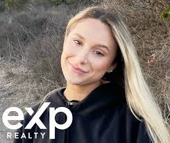 Allison Gaddy's Instagram, Twitter & Facebook