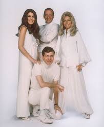 The son of legendary singer frank sinatra was 72 when he died from a cardiac arrest while in daytona beach, florida on march 16, 2016. Frank Sinatra Photo Frank Sinatra And His Children Frank Sinatra Sinatra Nancy Sinatra