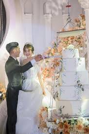 Trước đám cưới, hoa khôi báo chí 2016 công bố một số hình ảnh của cô và chồng trong lễ hằng thuận. Ä'am CÆ°á»›i Tiá»n Tá»· á»Ÿ Báº¯c Ninh Bá»' Chi 30 Tá»· Tá»± Tay Thiáº¿t Káº¿ Hon Lá»… Cho Con Gai 2sao