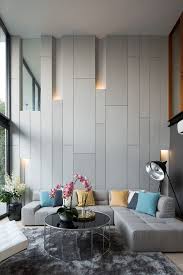 Untuk rumah dengan desain minimalis, dan kebetulan mempunyai pelataran mungil juga. Elemen Interior Untuk Rumah Plafon Tinggi Yang Elegan Artha Gilberte
