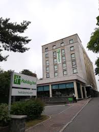 The holiday inn® bournemouth hotel has plenty of car parking space and is located in the centre of bournemouth, within easy walking distance to the sea front, town centre and bournemouth. Travelling In Covid Times Holiday Inn Bournemouth Verylvke