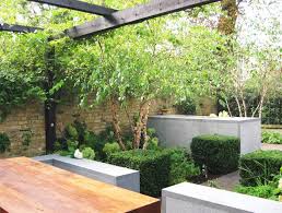 Discrete Outdoor Kitchen Jinny Blom Notting Hill Garden Private Garden Design Garden On A Hill Contemporary Garden