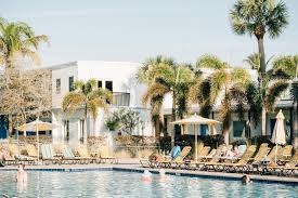 Trendy and unique, this beachfront st. Postcard Inn On The Beach St Pete Beach Aktualisierte Preise Fur 2021